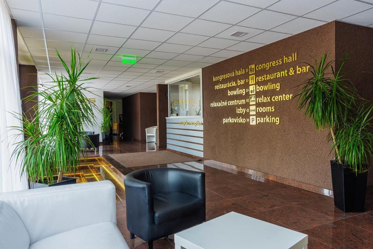Hotel Lineas Prešov Dış mekan fotoğraf