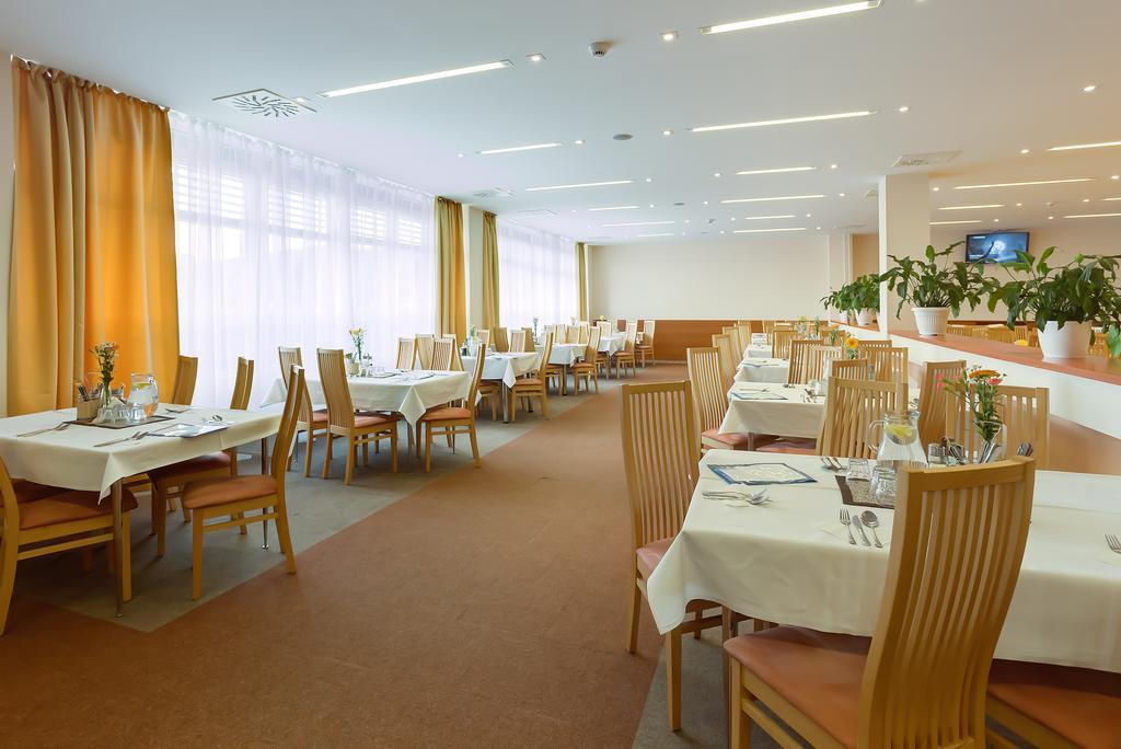 Hotel Lineas Prešov Dış mekan fotoğraf